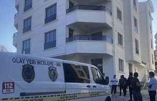 Oturmak nasip olmadı: Yeni ev aldığı binanın...
