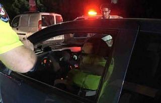 (Özel) Alkollü yakalandı, direksiyon başında...