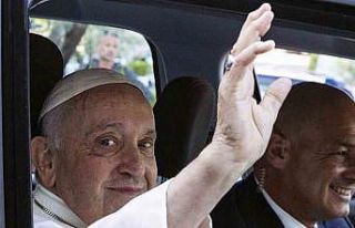 Papa Francis, hastaneden taburcu edildi