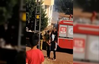 Patlayan elektrik hattında çıkan yangın paniğe...