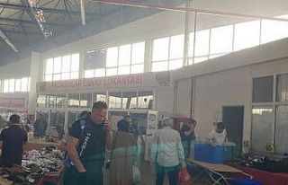 Pazar yerinde yangın paniği, bir anda ortalık karıştı