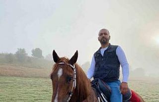 Pendik’te kaçan kurbanlık danayı at sırtında...