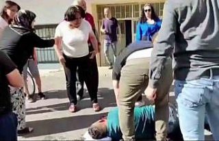 Pendik’te sokak ortasında bıçaklı cinayet kamerada