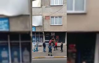 Pendik’te suçüstü yakalanan hırsıza esnaftan...