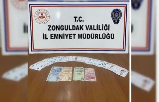 Polis uygulamasında uyuşturucu ele geçirildi, 4...