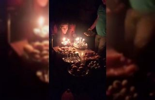 Polis ve gönüllülerden engelli genç kıza doğum...