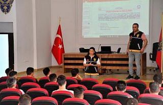 Polisten polise ’kadına karşı şiddetle mücadele’...