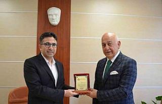 Prof. Dr. Coşkun Bayrak düzenlenen törenle emekli...