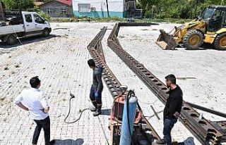Projeleri yerinde inceledi