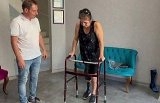 Protez bacağına kavuştu, sevinç gözyaşları...