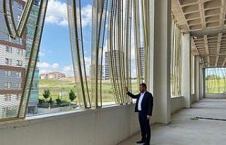 Pursaklar Kapalı Pazar Alanı ve Ticaret Merkezi’nde...