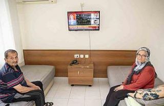 Refakatçi evi misafirlerini ağırlamaya devam ediyor