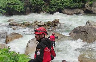 Rize’de 44 yaşındaki kayıp hasta kadın için...