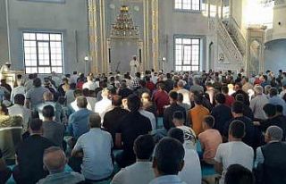 Sahabe Camii’nde ilk namaz kılındı