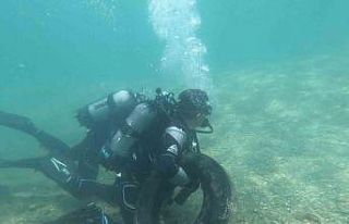 Sahil Güvenlik ve öğrencilerden deniz temizliği