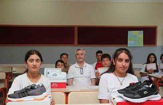 Şahinbey’de karne alan 160 bin öğrenciye spor...