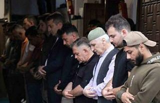 Sakarya’da vatandaşlar bayram namazı için camileri...