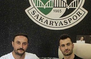 Sakaryaspor, Burak Süleyman ile sözleşmeyi uzattı