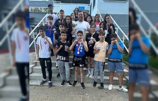 Salihli Halk Eğitim’den, 5 altın, 5 gümüş,...