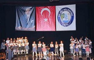 Salihli Sanat Şenliğinde minikler hünerlerini sergiledi