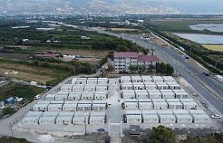 Samandağ’da depremzedeler için kurulan konteyner...