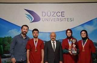 Şampiyon Geleneksel Türk Okçuları Rektörle bir...