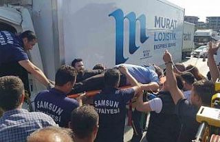 Samsun’da kamyon tıra çarptı: 1 yaralı