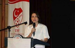 Samsunspor diyetisyeninden genç sporculara beslenme...