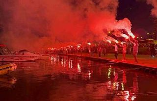 Samsunspor taraftarlarından meşaleli 58. yıl kutlaması