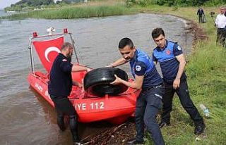 Sapanca Gölü’nden çıkan atıklar görenleri...