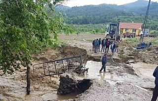 Şaphane’de selden zarar gören köylerde hasar...