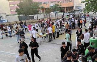 Sason’da lise öğrencilerinin yılsonu sergisine...