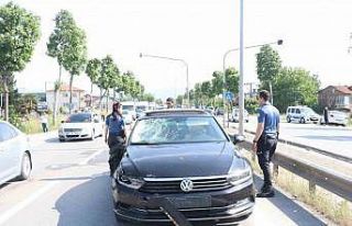 Satışı yeni alınan lüks otomobil ile 13 yaşındaki...