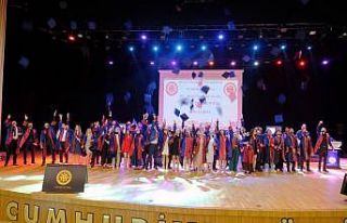 SCÜ Veteriner Fakültesinde mezuniyet coşkusu