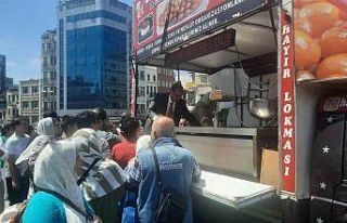 Seçimi kazanan Cumhurbaşkanı Erdoğan için Taksim’de...