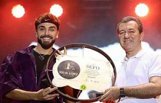 Sefo’dan Bergama’da muhteşem konser