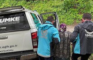 Selde evlerinde mahsur kalan hastaların yardımına...