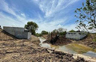 Selde hasar gören Turgutbey Köprüsü yenileniyor