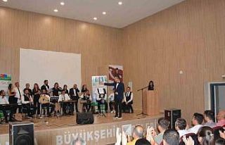 Selendi Türk Müziği Korosu ilk konserini verdi