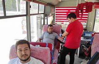 Selendili vatandaşlar kan bağışına yoğun ilgi...