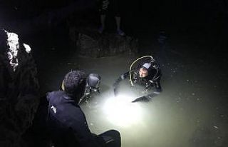 Serinlemek için suya giren genç boğuldu