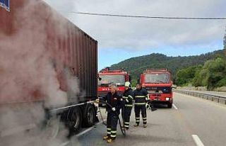 Seyir halindeyken alev aldı
