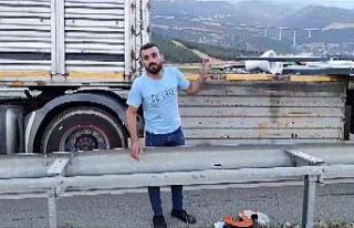 Şiddetli rüzgar konteyneri uçurdu