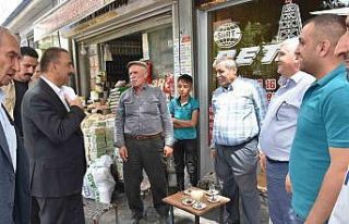 Siirt Valisi, işyerleri yanan esnafı ziyaret etti