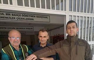 Siirt’te doğada bitkin halde bulunan yaban tavşanı...