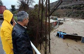 Şili’de sellerde bin 421 ev yıkıldı