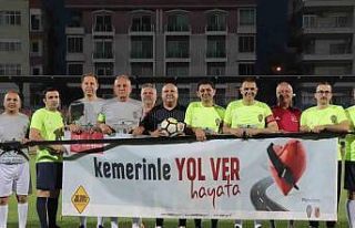 Silifke protokolü, futbol maçında bir araya geldi