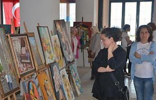 Sinop’ta “Tuvalde Hayat Bulan Renkler” sergisi
