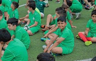 Sivas’ta Geleneksel Yaz Futbol Okulu açıldı