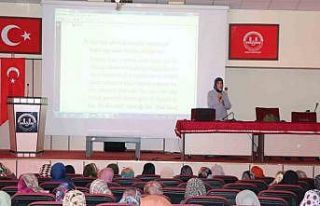 Sivas’ta hacı adaylarına seminer verildi